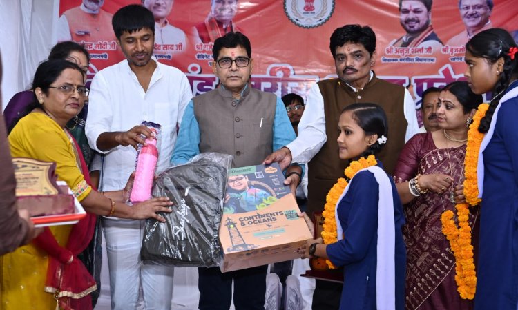शिक्षा के साथ संस्कारों का समावेश ही समृद्ध छत्तीसगढ़ की नींव - राजस्व मंत्री श्री टंक राम वर्मा