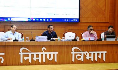 लोक निर्माण विभाग के सचिव ने सड़क एवं भवन निर्माण कार्यों की प्रगति की समीक्षा की