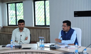 नगरीय प्रशासन विभाग के नए प्रमुख सचिव श्री सोनमणि बोरा ने ली मैराथन बैठक