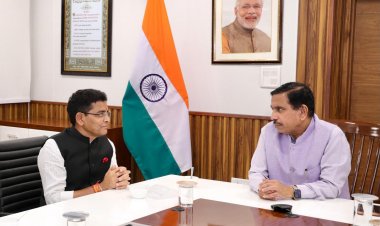 उच्च शिक्षा मंत्री श्री टंक राम वर्मा के प्रयास ला रहे रंग, नई दिल्ली में केंद्रीय मंत्री प्रह्लाद जोशी से की महत्वपूर्ण मुलाकात