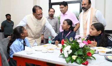 श्रमिक परिवारों के बच्चों को मिलेगी बड़े स्कूलों में मुफ्त शिक्षा, CM साय बोले- आपकी सफलता ही हमारी सबसे बड़ी खुशी