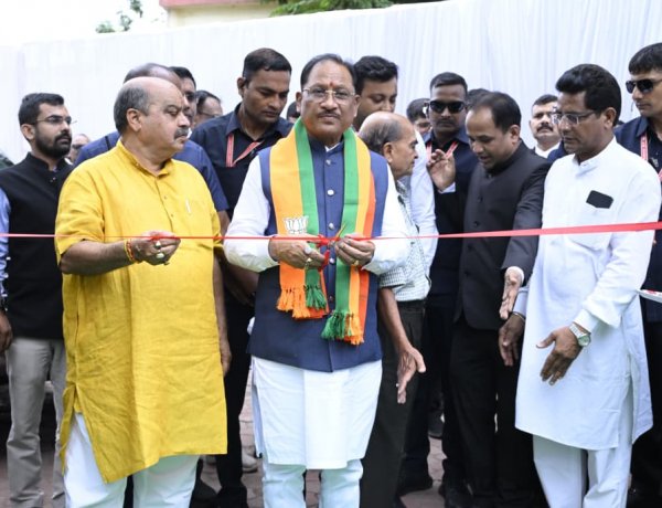 रायपुर : विरासत से विकास तक छत्तीसगढ़ की यात्रा को दिखा रही सात दिवसीय छायाचित्र प्रदर्शनी