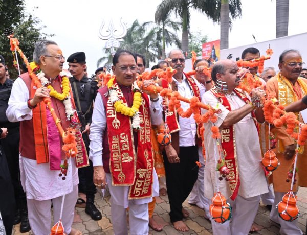 पवित्र श्रावण मास की भव्य कांवड़ यात्रा में शामिल हुए मुख्यमंत्री श्री साय