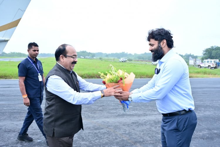 उप मुख्यमंत्री श्री अरूण साव का जशपुर आगडीह हवाई अड्डे पर हुआ आत्मीय स्वागत 