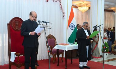 रायपुर : न्यायाधिपति कृष्न राम महापात्र बने छत्तीसगढ़ हाईकोर्ट के 16वें मुख्य न्यायाधीश, राज्यपाल रमेन डेका ने दिलाई शपथ