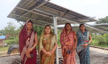 संकुल संगठन ने कराया आधिकारिक सोलर वेंडर के रूप में पंजीयन, अब घर-घर पहुंचकर सोलर पैनल लगा रहीं प्रशिक्षित महिलाएं