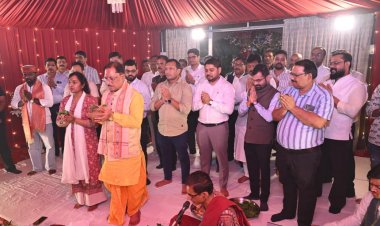 रायपुर: गणेश चतुर्थी पर मुख्यमंत्री निवास में गूंजे गणपति के जयकारे, साय परिवार ने की पूजा-अर्चना