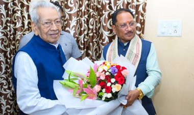 मुख्यमंत्री श्री विष्णु देव साय ने छत्तीसगढ़ के पूर्व राज्यपाल श्री विश्वभूषण हरिचंदन से की सौजन्य भेंट