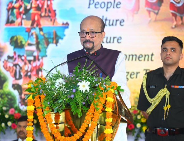 रायपुर : ‘द्रोणाचार्य संगम-2026’ में सम्मानित हुए उत्कृष्ट शिक्षक, राज्यपाल रमेन डेका ने कहा—समय का सदुपयोग और मेहनत से मिलती है सफलता
