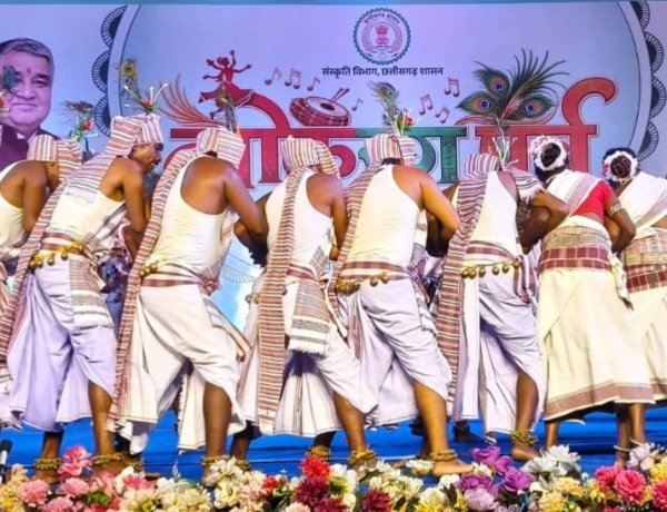 सरहुल-करमा की थाप पर झूम उठा लोकरंग पर्व, लोकसंस्कृति के रंगों से सजा समापन
