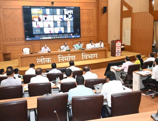 उप मुख्यमंत्री ने सड़कों व पुलों की स्थिति की ली जानकारी, सभी मुख्य अभियंताओं और कार्यपालन अभियंताओं की ली बैठक