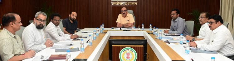 छत्तीसगढ़ में तकनीकी वस्त्र क्षेत्र को मिलेगा बढ़ावा, विद्यार्थियों को उद्योग आधारित प्रशिक्षण और जिलों में विकसित होंगे वस्त्र प्रशिक्षण केंद्र