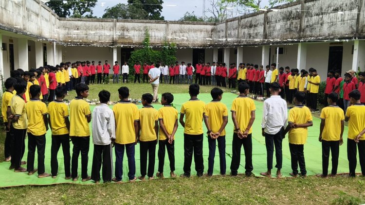 बैगलेस डे पर विद्यालयों में स्वच्छता, रचनात्मकता और खेल गतिविधियों से बच्चों ने सीखा व्यावहारिक जीवन कौशल