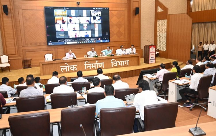 उप मुख्यमंत्री ने सड़कों व पुलों की स्थिति की ली जानकारी, सभी मुख्य अभियंताओं और कार्यपालन अभियंताओं की ली बैठक