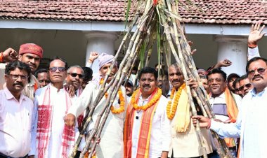गन्ने का मूल्य 425 रुपये प्रति क्विंटल होने पर किसानों में खुशी, उप मुख्यमंत्री श्री विजय शर्मा को गन्ना भेंटकर किया अभिनंदन