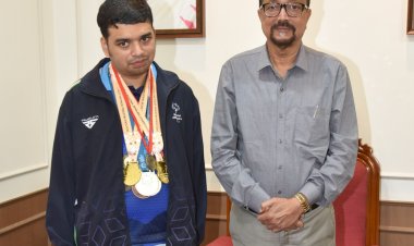 राज्यपाल श्री डेका ने की विशेष ओलंपिक में स्वर्ण पदक विजेता इभानन साहू की सराहना
