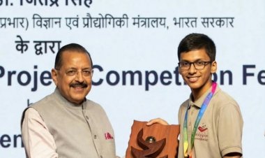 केंद्रीय विज्ञान एवं प्रौद्योगिकी मंत्री डॉ. जितेंद्र सिंह ने किया सम्मानित, बच्चों की सुरक्षा के लिए विकसित किया अनूठा इलेक्ट्रिक प्रेस मॉडल