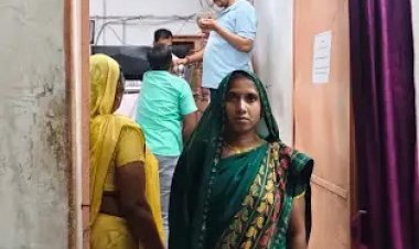 सुनीता को रजिस्ट्री में मिली 3,940 रुपये की आर्थिक राहत, स्वतः नामांतरण से कार्यालयों के चक्कर लगाने की परेशानी भी हुई दूर