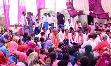 डिप्टी सीएम विजय शर्मा ने अंधरीकछार, बोरिया और महली में ग्रामीणों की समस्याएं सुनीं और विकास कार्यों की घोषणाएं कीं