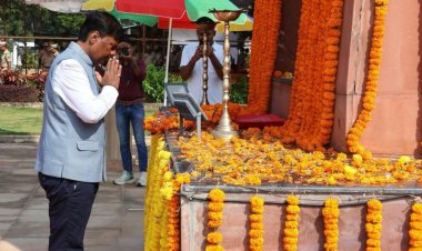पुलिस स्मृति दिवस पर अमर शहीद वाटिका में दी श्रद्धांजलि, शहीद जवानों के परिजनों से की मुलाकात
