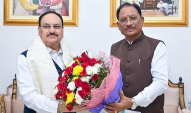 रायपुर : मुख्यमंत्री श्री विष्णु देव साय ने केंद्रीय स्वास्थ्य एवं परिवार कल्याण मंत्री श्री जगत प्रकाश नड्डा का किया आत्मीय स्वागत