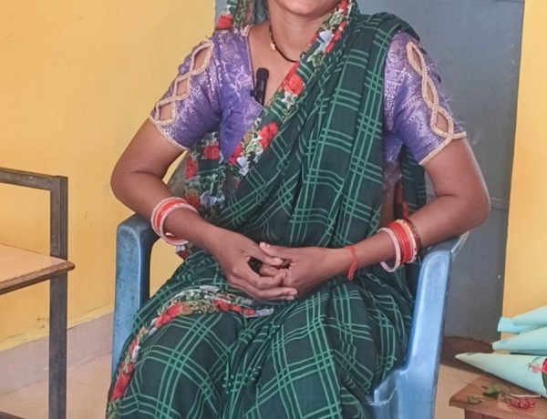 मुख्यमंत्री श्री विष्णु देव साय की संवेदनशील पहल से माताओं को मिल रहा आर्थिक संबल, बच्चों की पढ़ाई के सपनों को मिल रही नई उड़ान