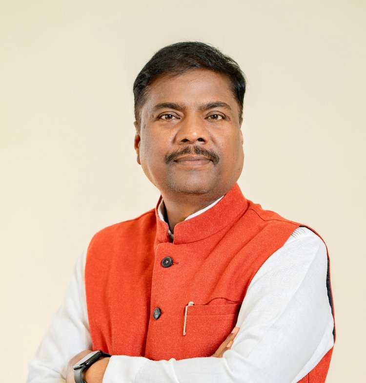 मुख्यमंत्री श्री विष्णु देव साय एवं सहकारिता मंत्री श्री केदार कश्यप ने गन्ना किसानों को दी बधाई