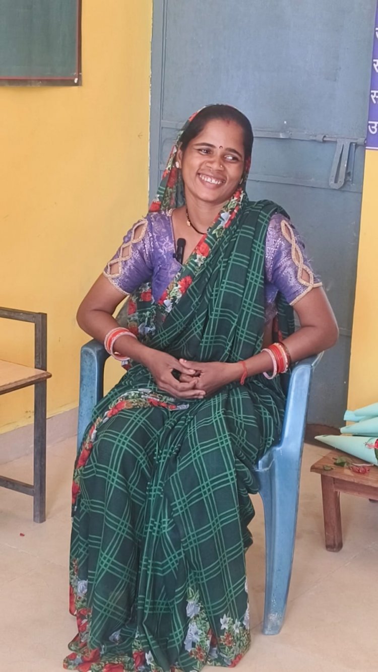 मुख्यमंत्री श्री विष्णु देव साय की संवेदनशील पहल से माताओं को मिल रहा आर्थिक संबल, बच्चों की पढ़ाई के सपनों को मिल रही नई उड़ान